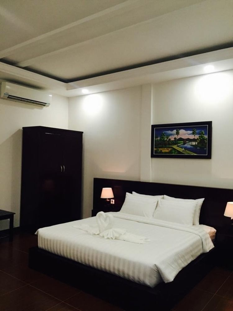Golden Apple Hotel - Airport Phnom Penh Bagian luar foto