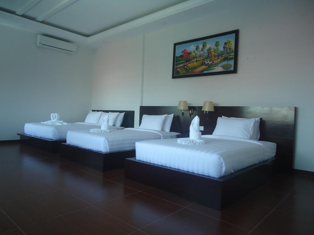 Golden Apple Hotel - Airport Phnom Penh Bagian luar foto