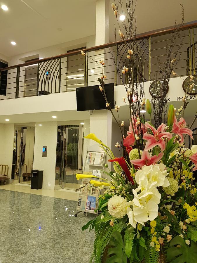 Golden Apple Hotel - Airport Phnom Penh Bagian luar foto